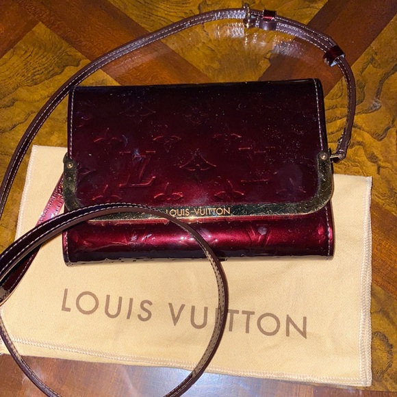 Louis Vuitton patent leather bag - Picture 1 of 4